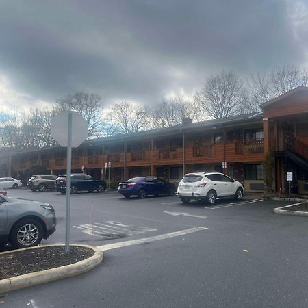 Surestay Plus By Best Western Woodbury Inn Bagian luar foto