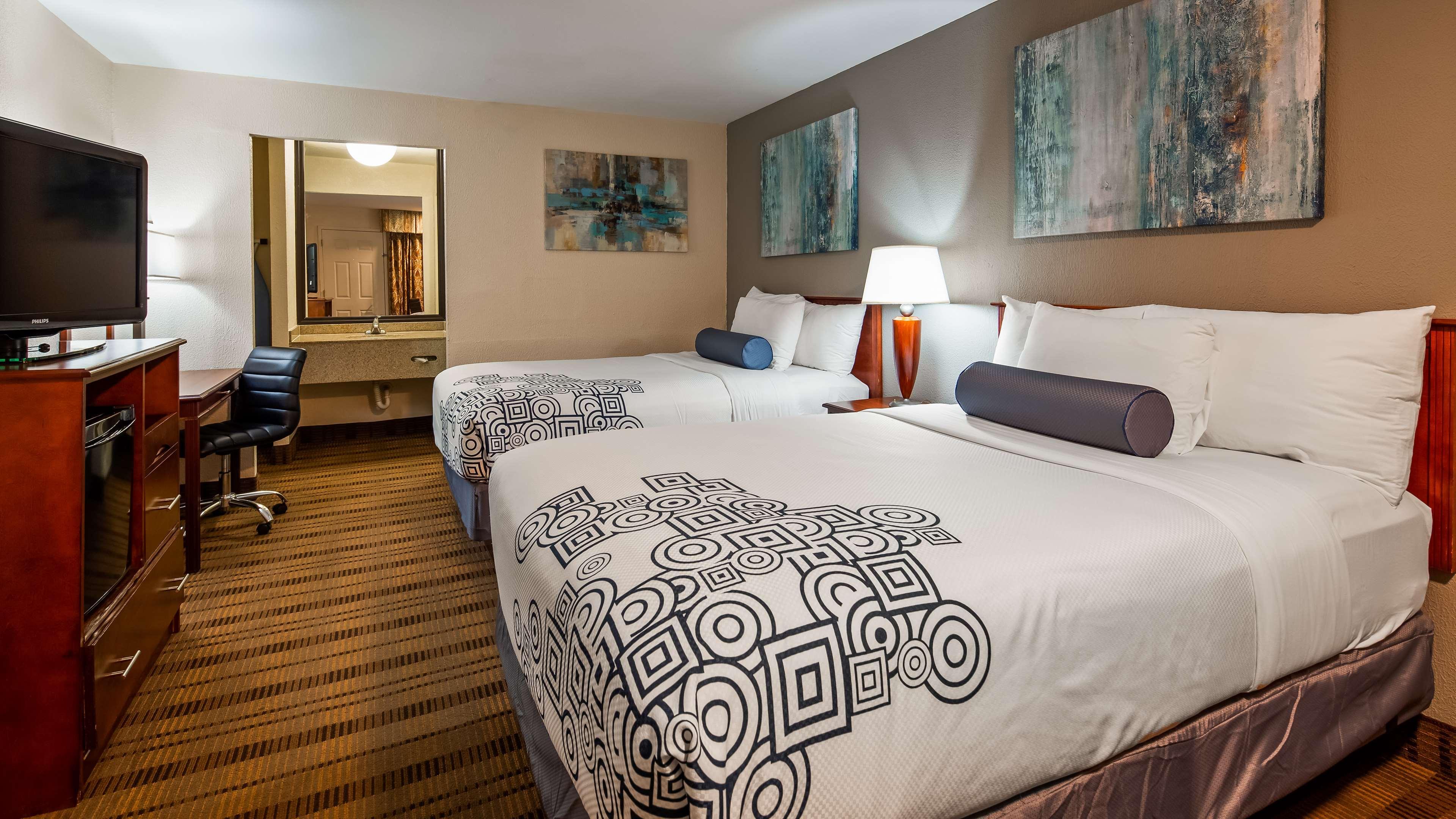 Surestay Plus By Best Western Woodbury Inn Bagian luar foto