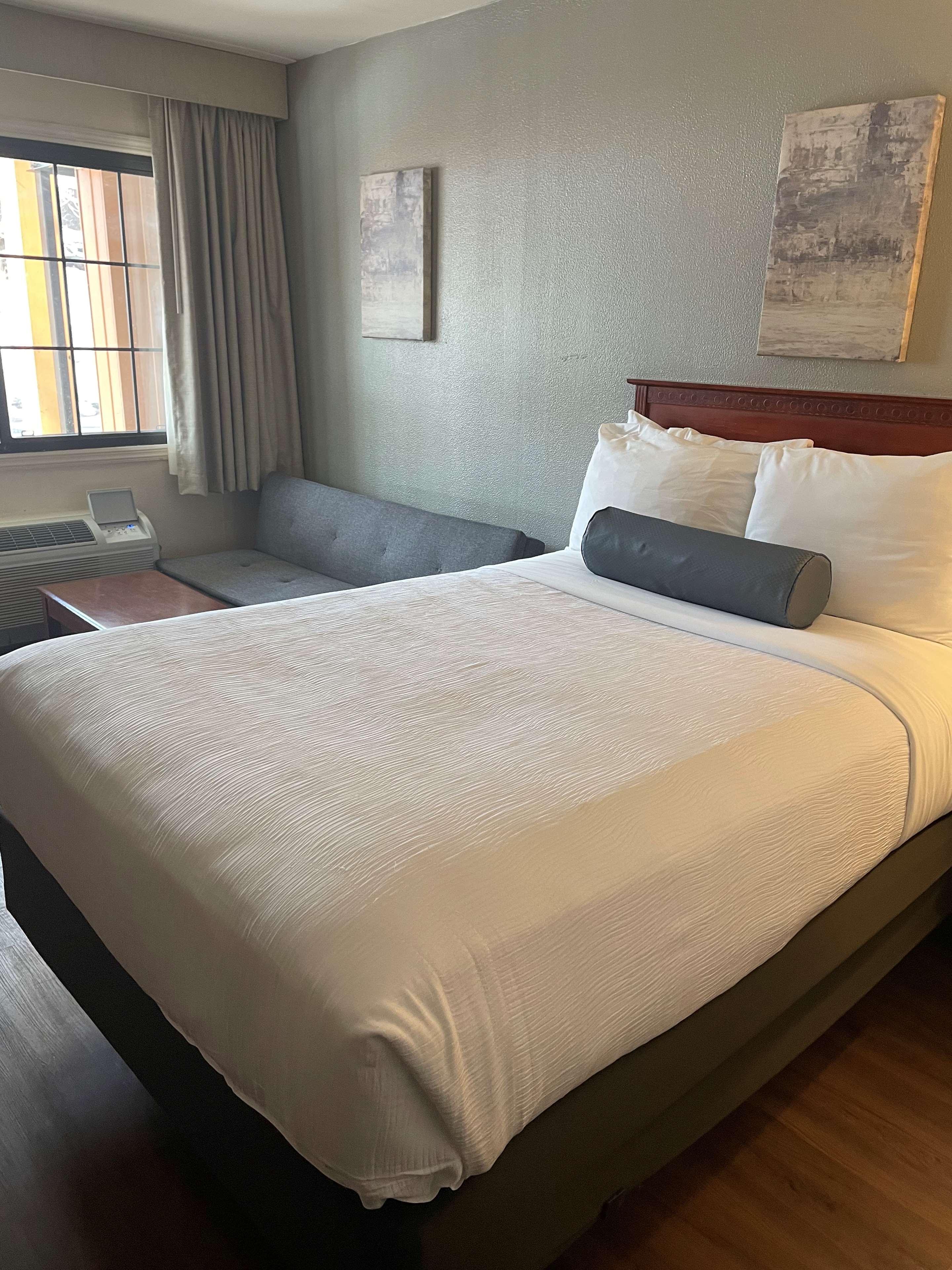 Surestay Plus By Best Western Woodbury Inn Bagian luar foto