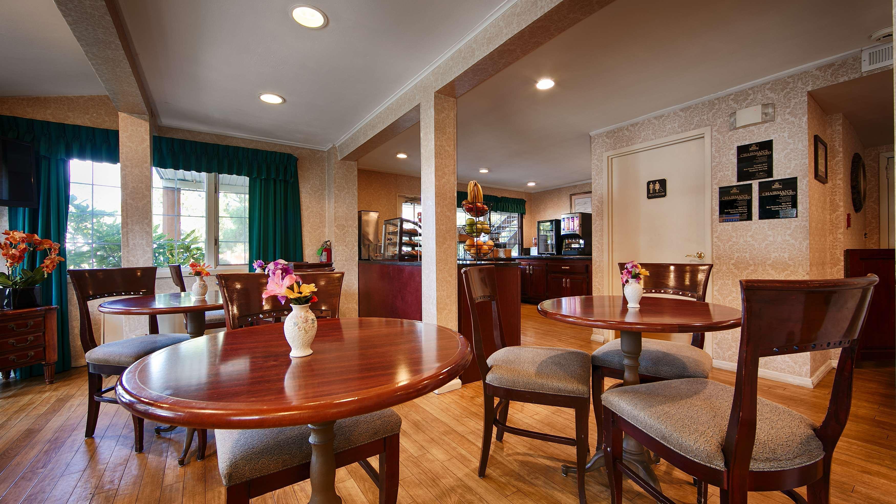 Surestay Plus By Best Western Woodbury Inn Bagian luar foto
