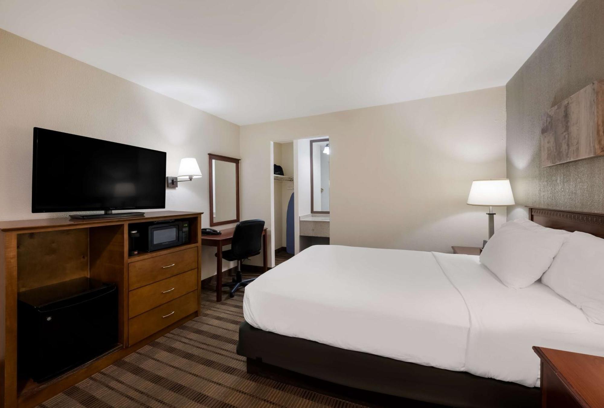 Surestay Plus By Best Western Woodbury Inn Bagian luar foto